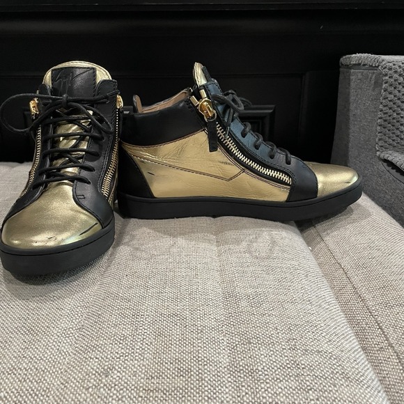 Giuseppe Zanotti Shoes - Giuseppe Zanotti Womens 38 7.5‎ 8 Black Gold High-Top Sneakers W/ Zipper